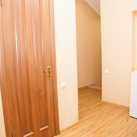Semi-Luxury Apartment On Zhukovskogo Street 57 Zaporizhia Εξωτερικό φωτογραφία