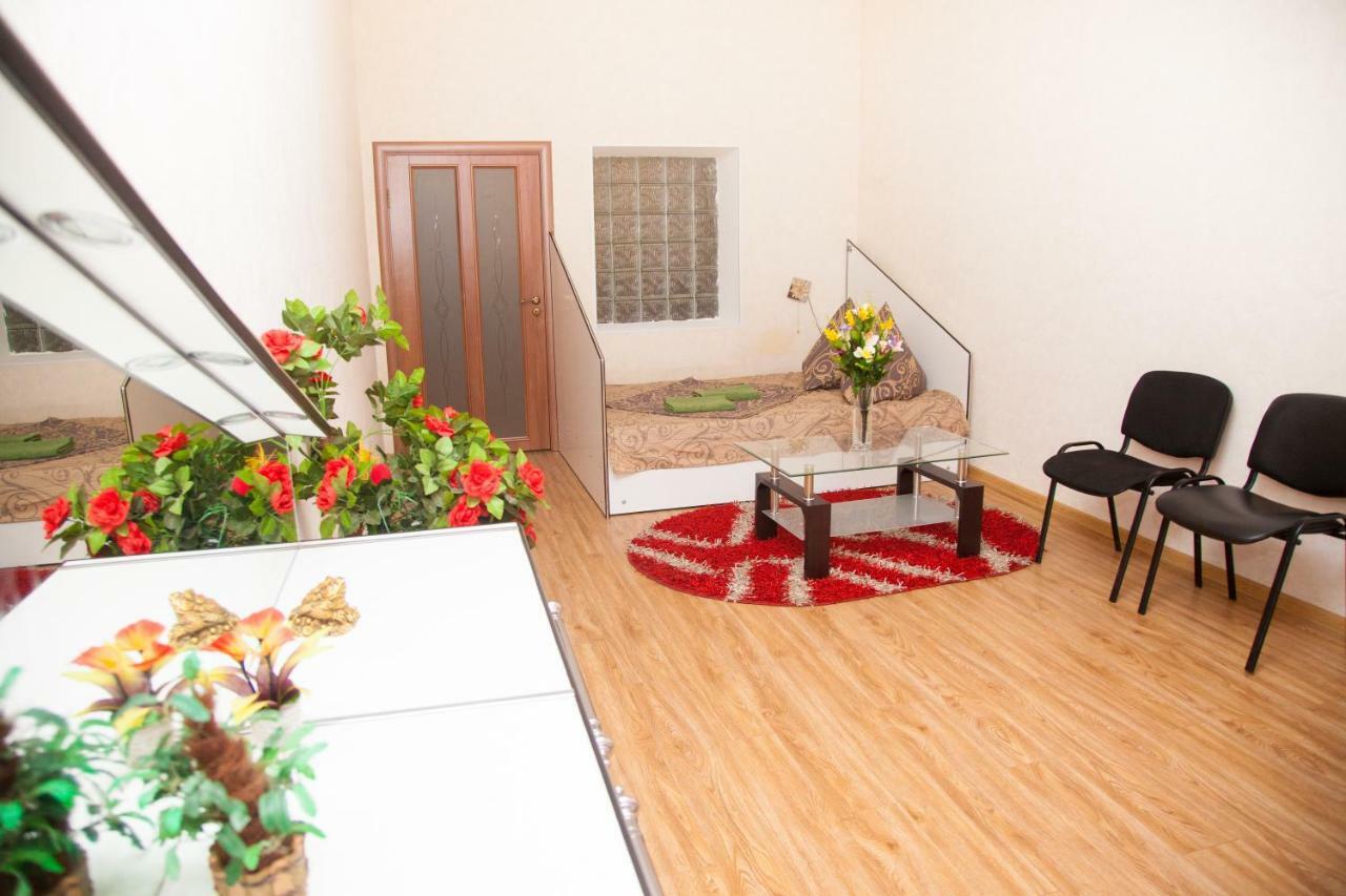 Semi-Luxury Apartment On Zhukovskogo Street 57 Zaporizhia Εξωτερικό φωτογραφία